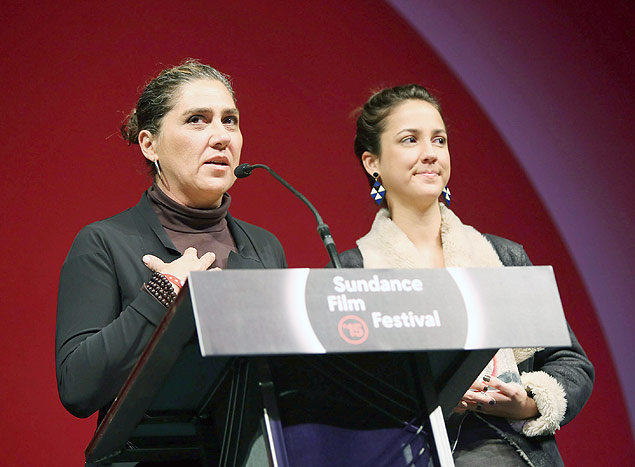 Anna Muylaert e Camila Márdila recebem o prêmio em Sundance