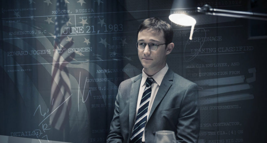 o ator Joseph Gordon-Levitt como Edward Snowden em "Snowden - Herói ou Traidor"