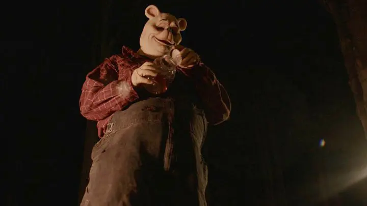 Crítica Ursinho Pooh: Sangue e Mel  Filme slasher peca no roteiro -  Canaltech